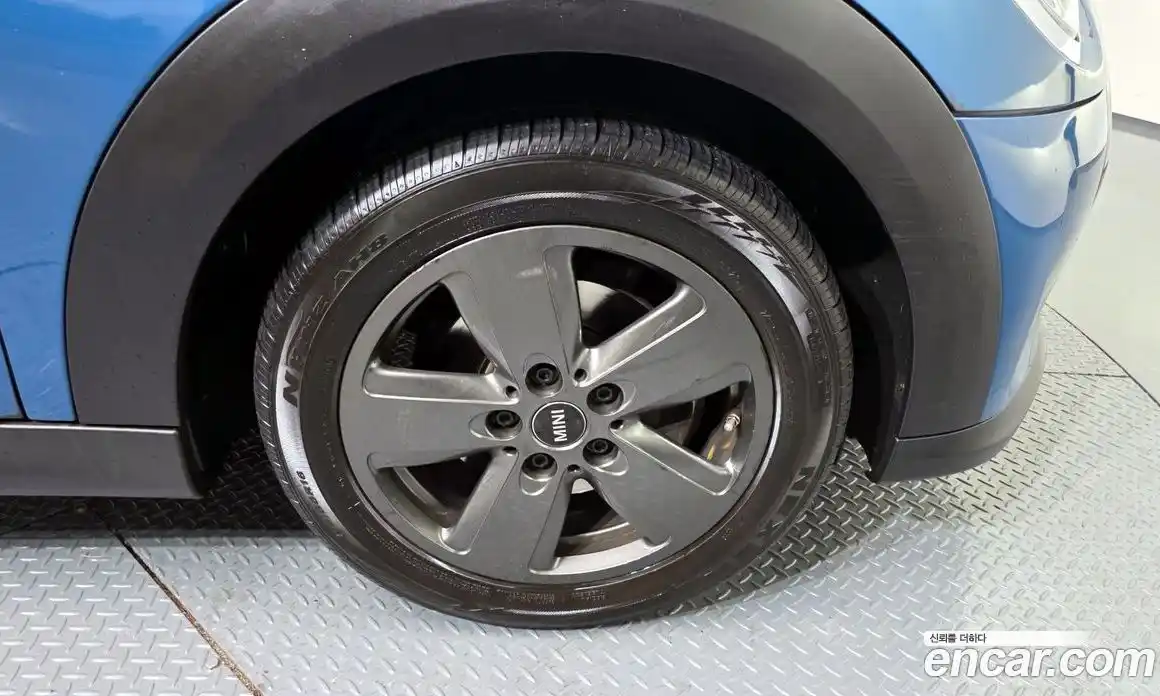 Mini Cooper 2022 1.5 Автомат в Москве № 231411, фото 18