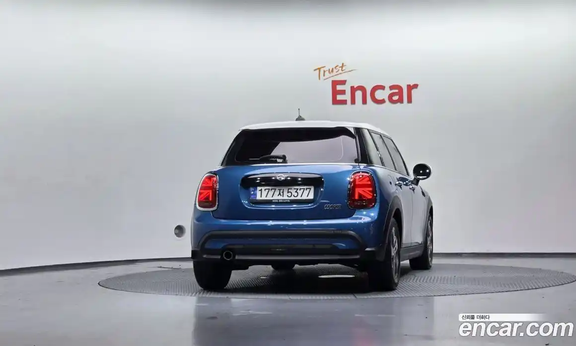 Mini Cooper 2022 1.5 Автомат в Москве № 231411, фото 8