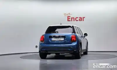 Mini Cooper 2022 1.5 Автомат в Москве № 231411, миниатюра 8