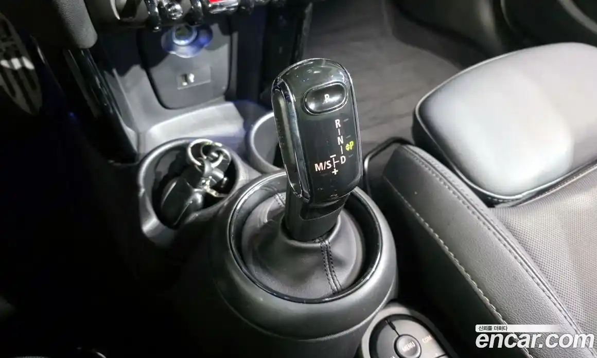 Mini Cooper 2022 1.5 Автомат в Москве № 231411, фото 9