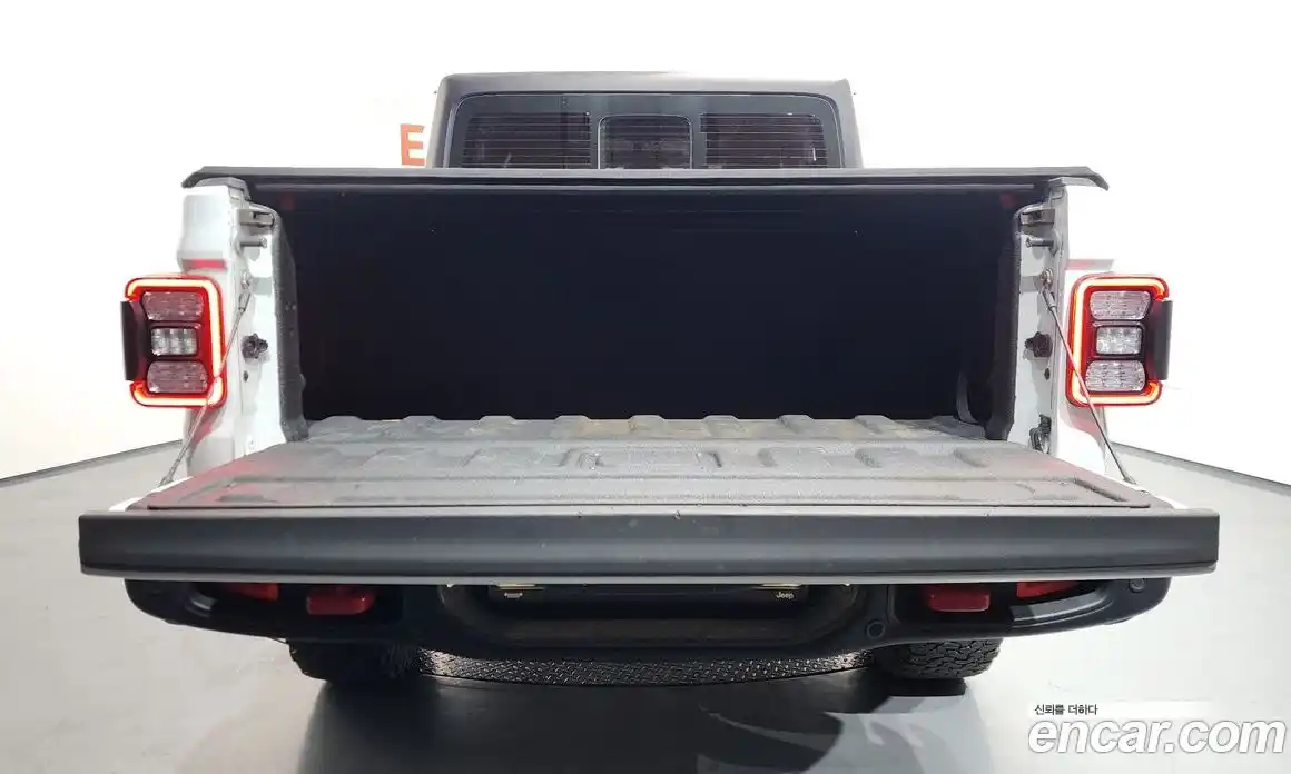 Jeep Gladiator 2020 3.6 Автомат в Москве № 232575, фото 12