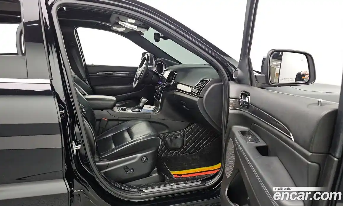 Jeep Cherokee 2019 3.6 Автомат в Москве № 232611, фото 14