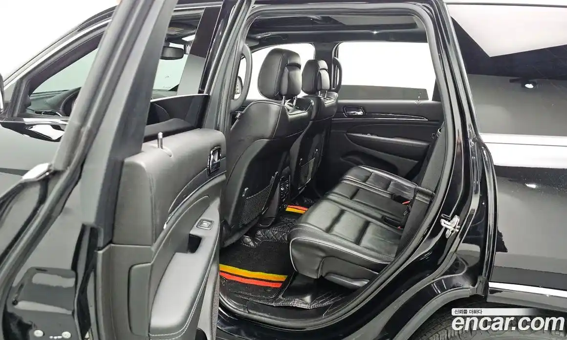 Jeep Cherokee 2019 3.6 Автомат в Москве № 232611, фото 20