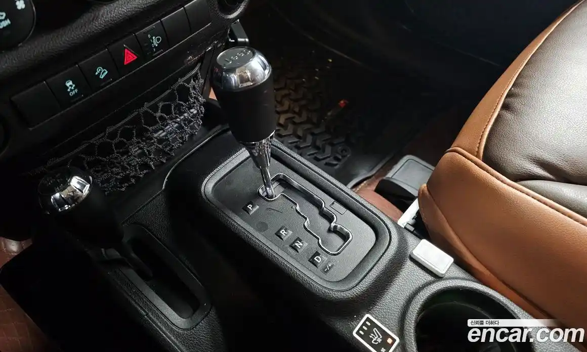 Jeep Wrangler 2015 3.6 Автомат в Москве № 232764, фото 14