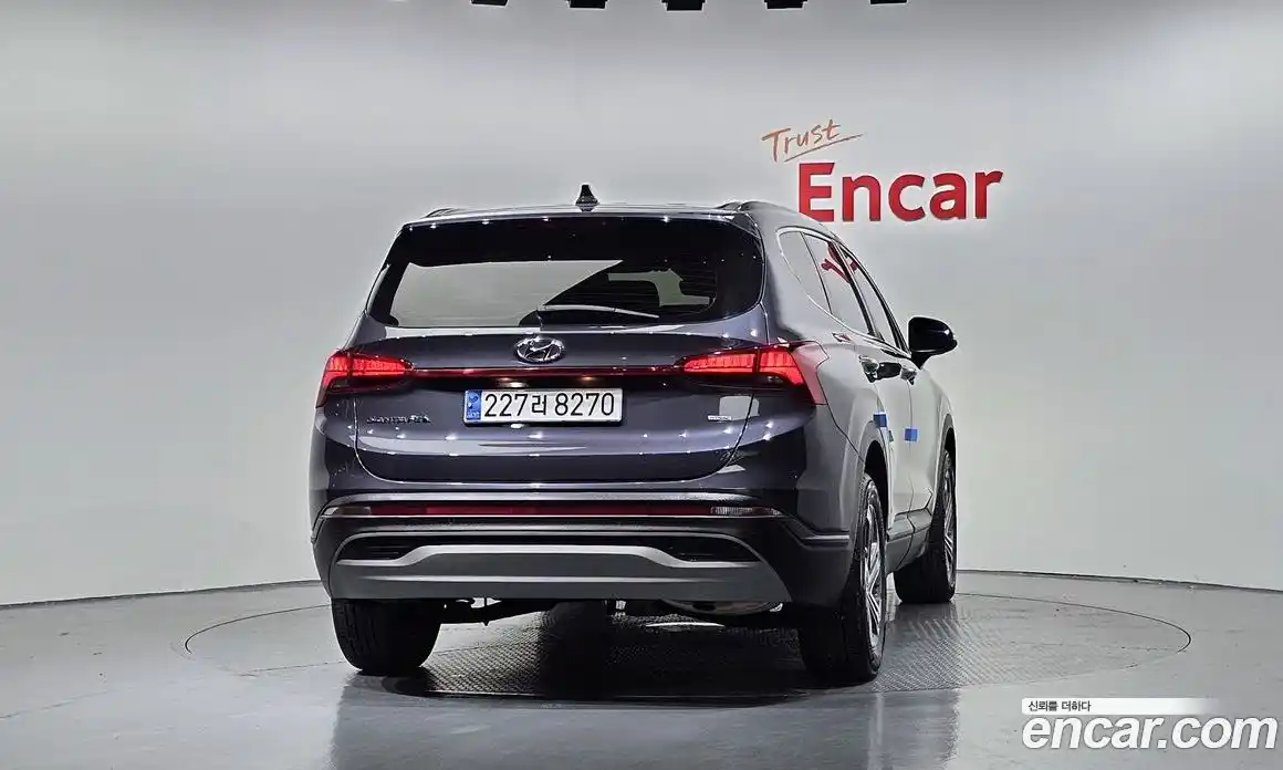 Hyundai Santa Fe 2023 2.2 Автомат в Москве № 245763, фото 13