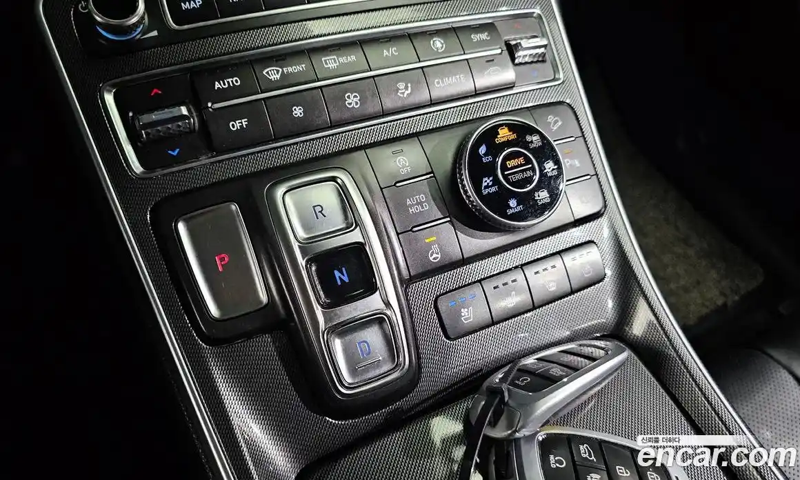 Hyundai Santa Fe 2023 2.2 Автомат в Москве № 245763, фото 18