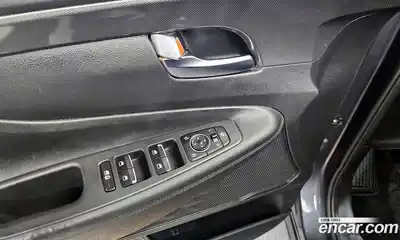 Hyundai Santa Fe 2023 2.2 Автомат в Москве № 245763, миниатюра 8