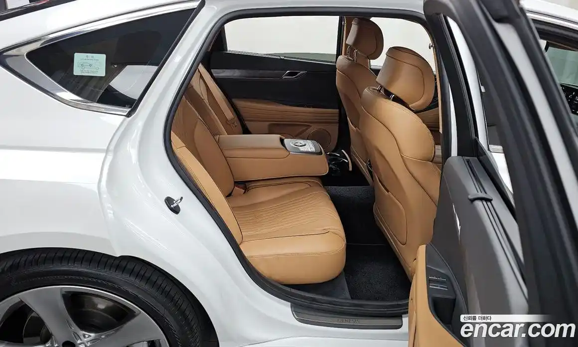 Genesis G80 2022 2.5 Автомат в Москве № 24724, фото 19