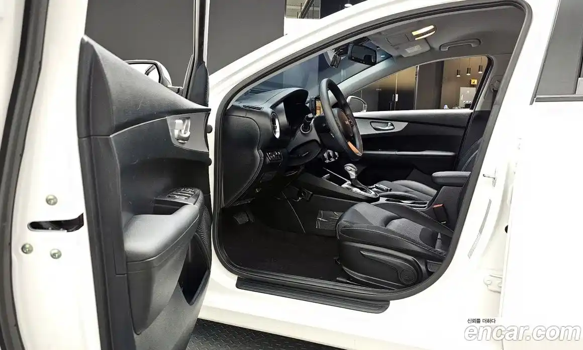 Kia K3 2022 1.6 Автомат в Москве № 249574, фото 13