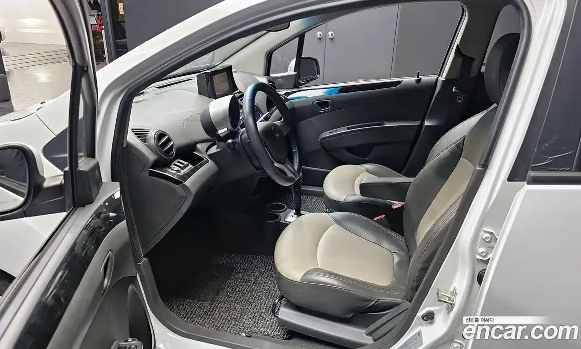 Chevrolet Spark 2012 1.0 Автомат в Москве № 25593, фото 20