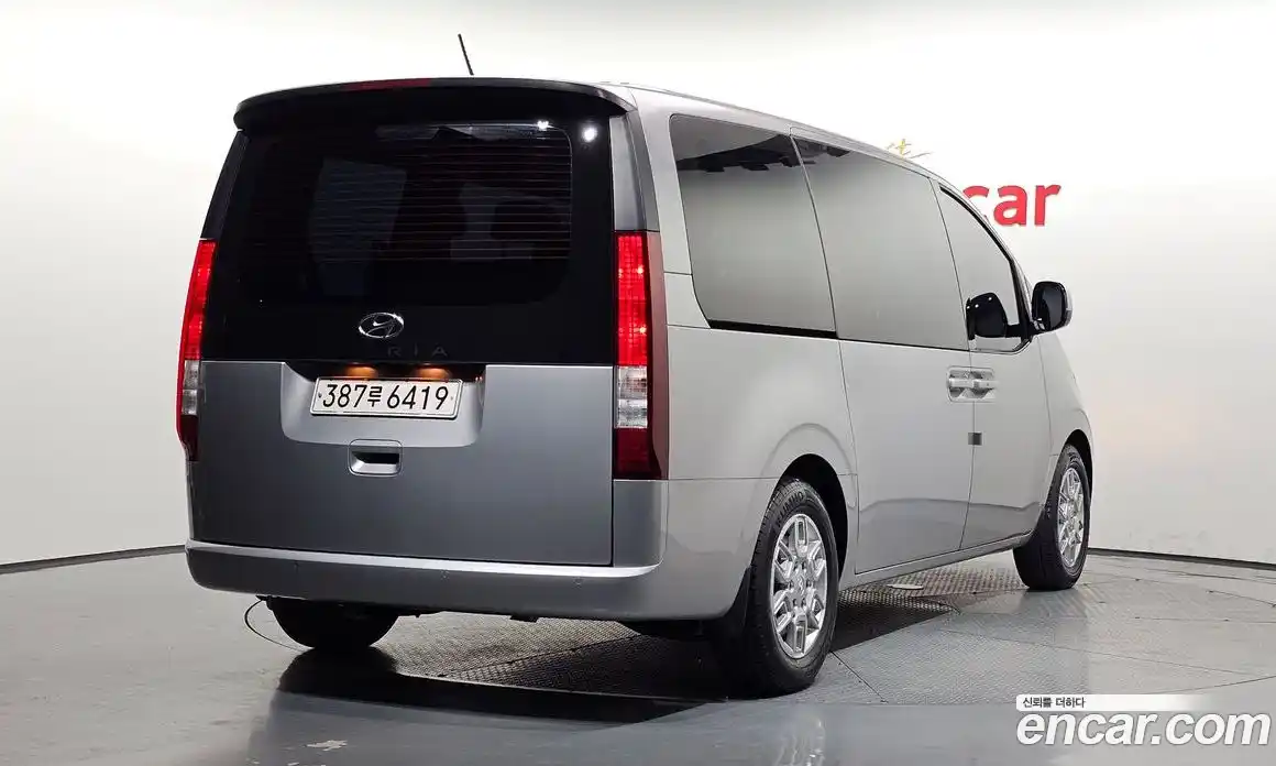 Hyundai Staria 2022 3.5 Автомат в Москве № 2614, фото 3