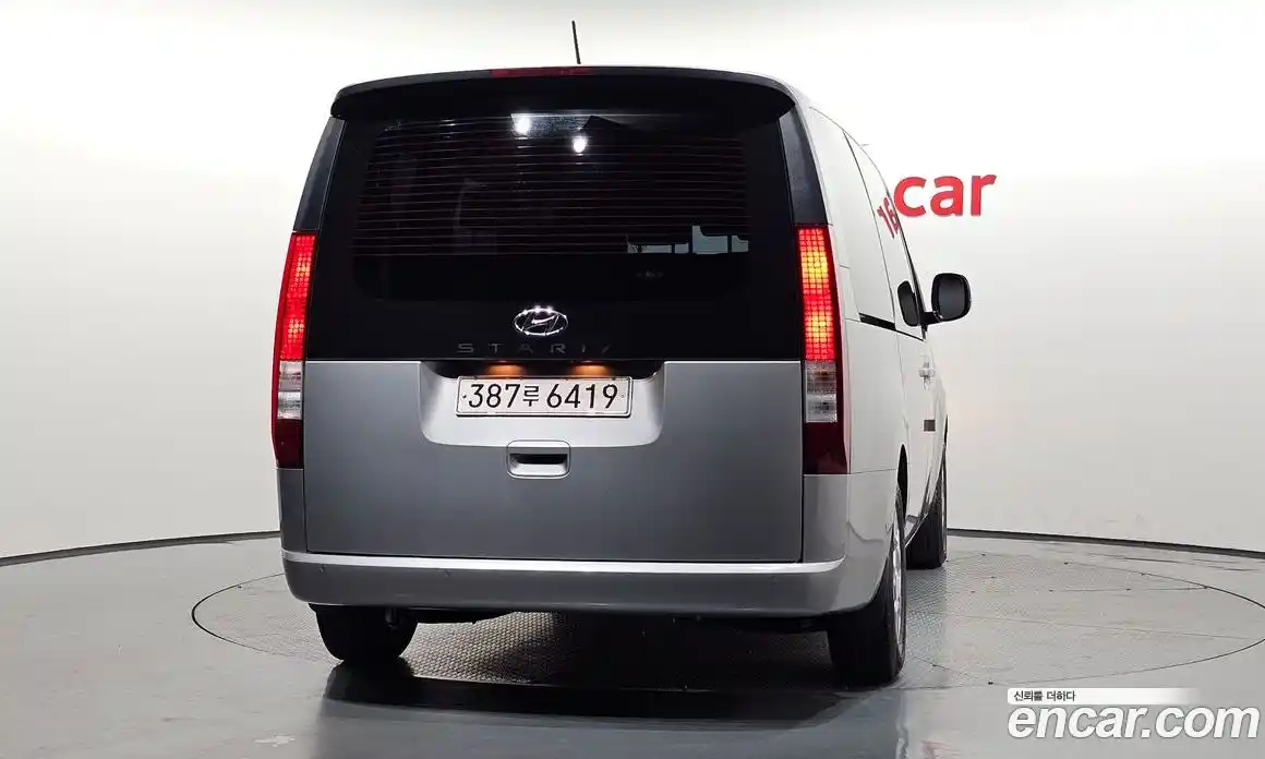 Hyundai Staria 2022 3.5 Автомат в Москве № 2614, фото 4