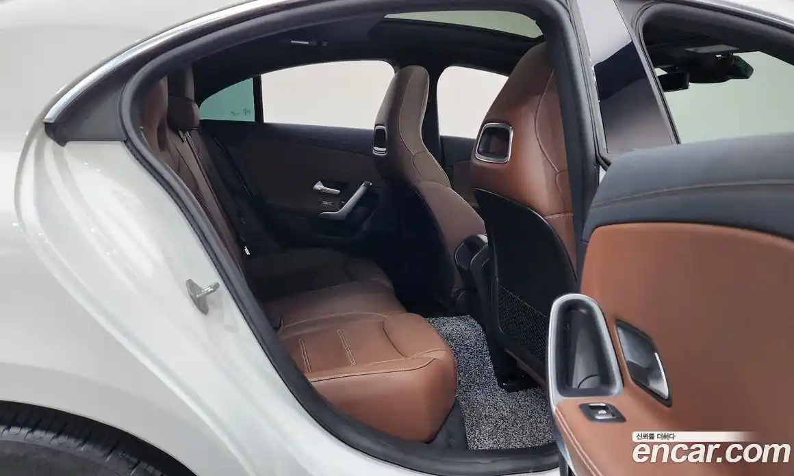 Mercedes-Benz CLA-Class 2020 2.0 Автомат в Москве № 265130, фото 19