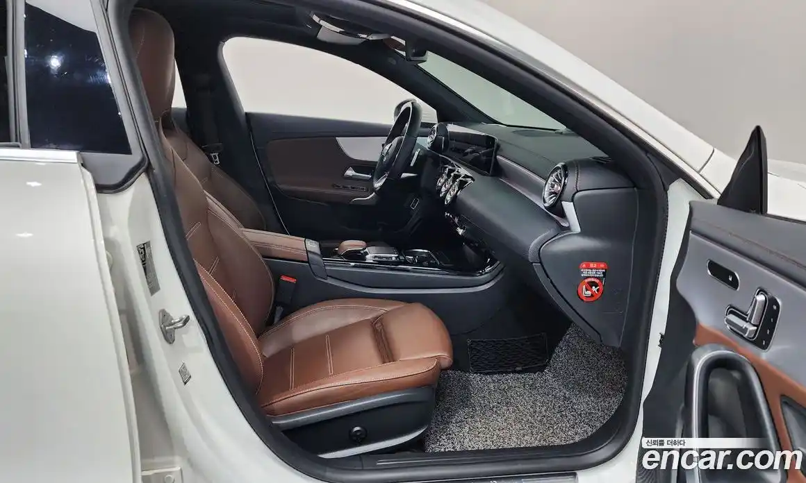 Mercedes-Benz CLA-Class 2020 2.0 Автомат в Москве № 265130, фото 7