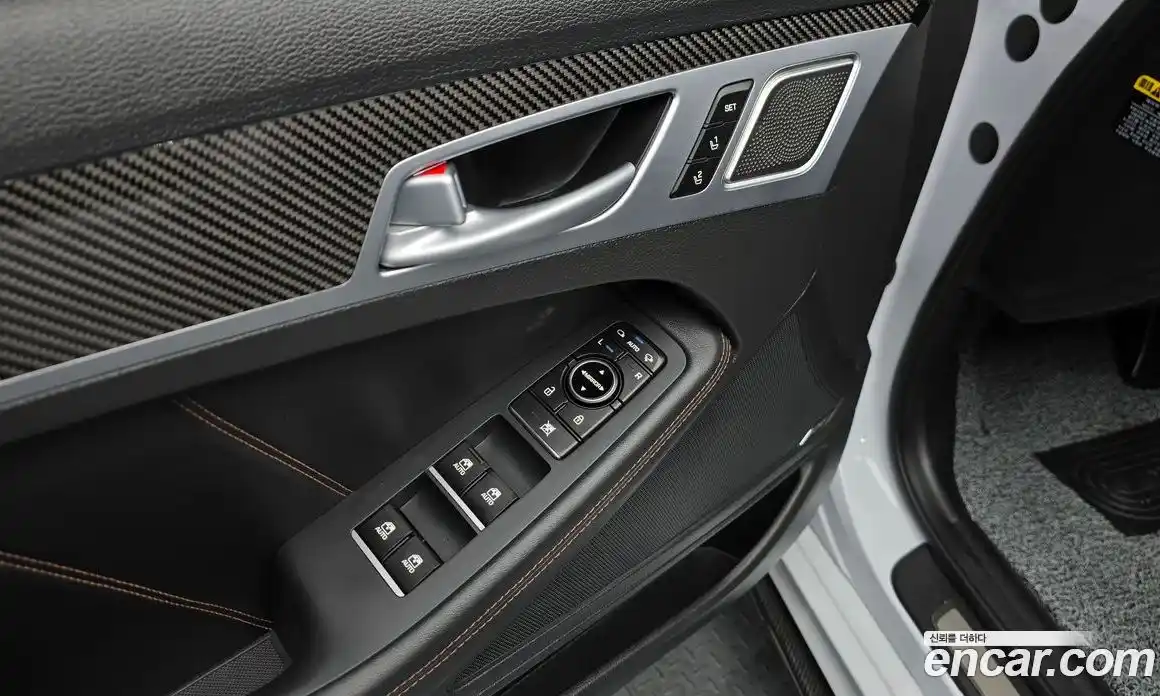 Genesis G80 2018 3.3 Автомат в Москве № 26791, фото 16