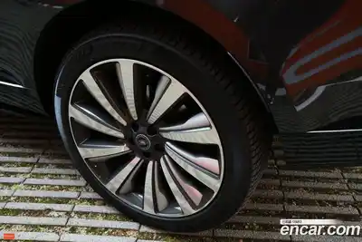 Land Rover Range-Rover 2024 4.4 Автомат в Москве № 271670, миниатюра 4