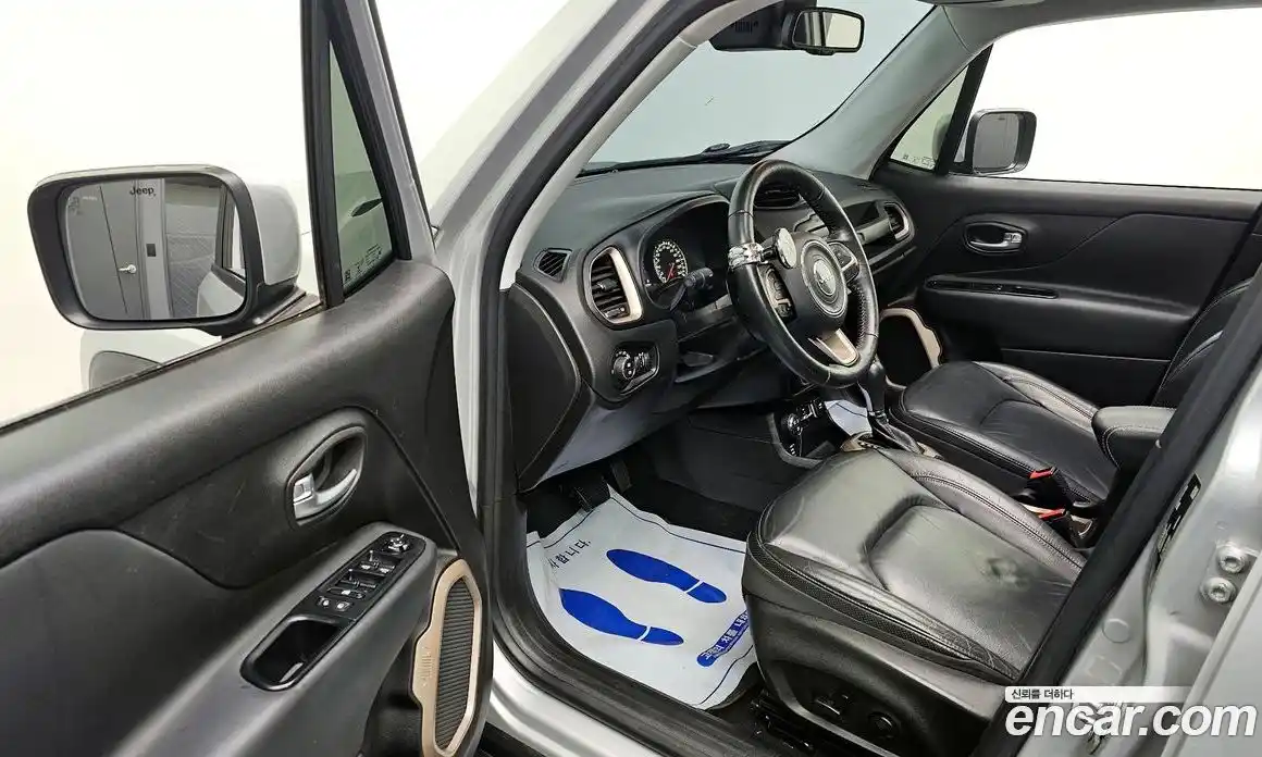 Jeep Renegade 2017 2.0 Автомат в Москве № 278914, фото 14