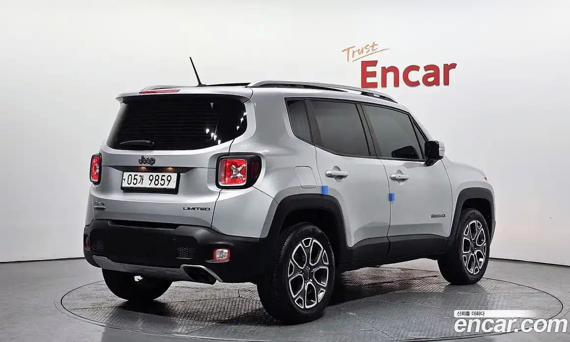 Jeep Renegade 2017 2.0 Автомат в Москве № 278914, фото 4