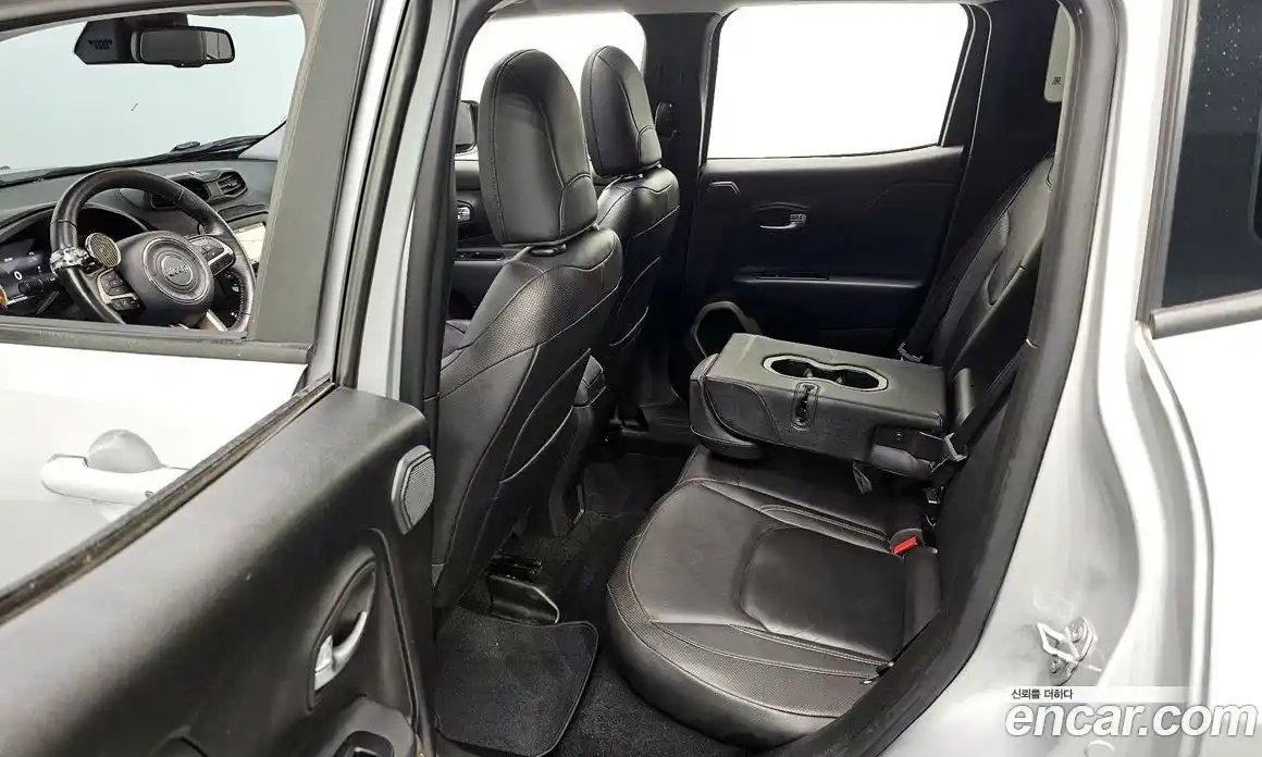 Jeep Renegade 2017 2.0 Автомат в Москве № 278914, фото 8