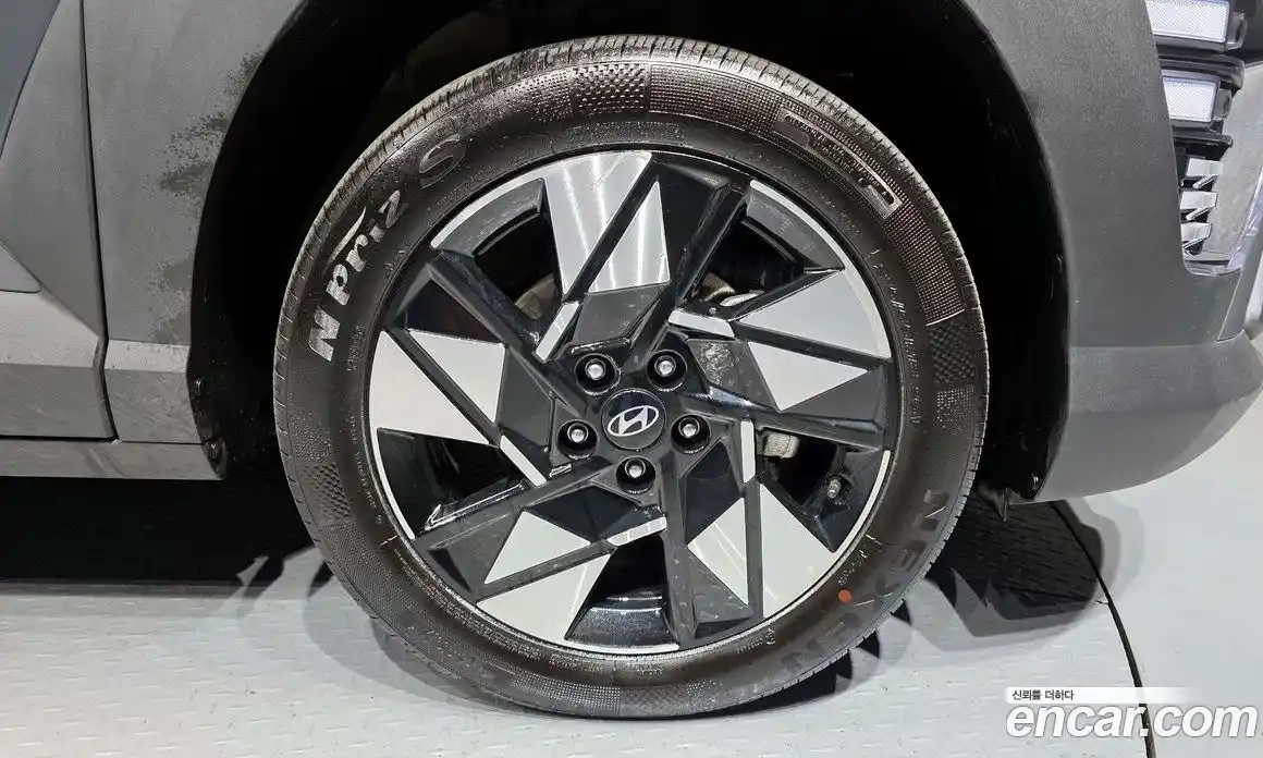 Hyundai Kona 2023 1.6 Автомат в Москве № 283125, фото 14