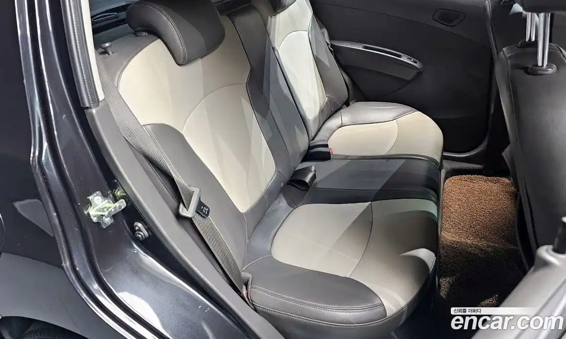 Chevrolet Spark 2012 1.0 Автомат в Москве № 315441, фото 7