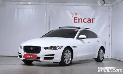 Jaguar XE, 2016