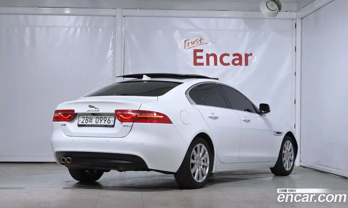 Jaguar XE 2016 2.0 Автомат в Москве № 320077, фото 13