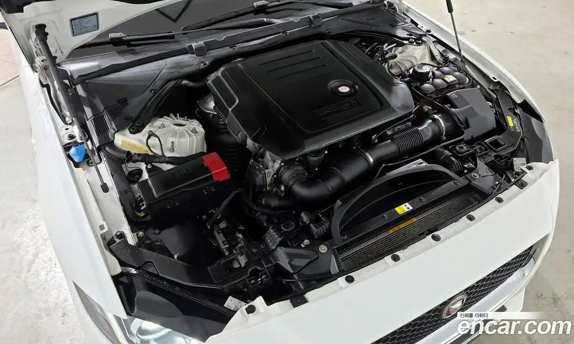 Jaguar XE 2016 2.0 Автомат в Москве № 320077, фото 16