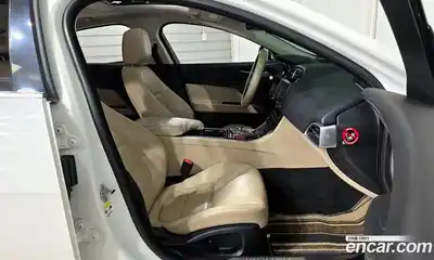 Jaguar XE 2016 2.0 Автомат в Москве № 320077, миниатюра 4