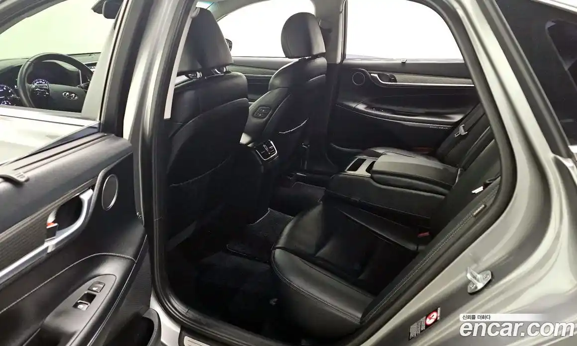 Hyundai Grandeur 2019 2.4 Автомат в Москве № 320103, фото 16