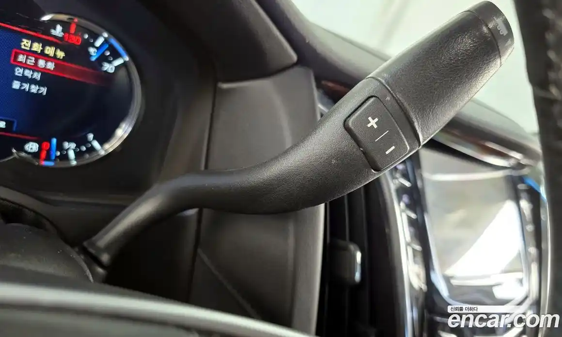 Cadillac Escalade 2017 6.2 Автомат в Москве № 320952, фото 15