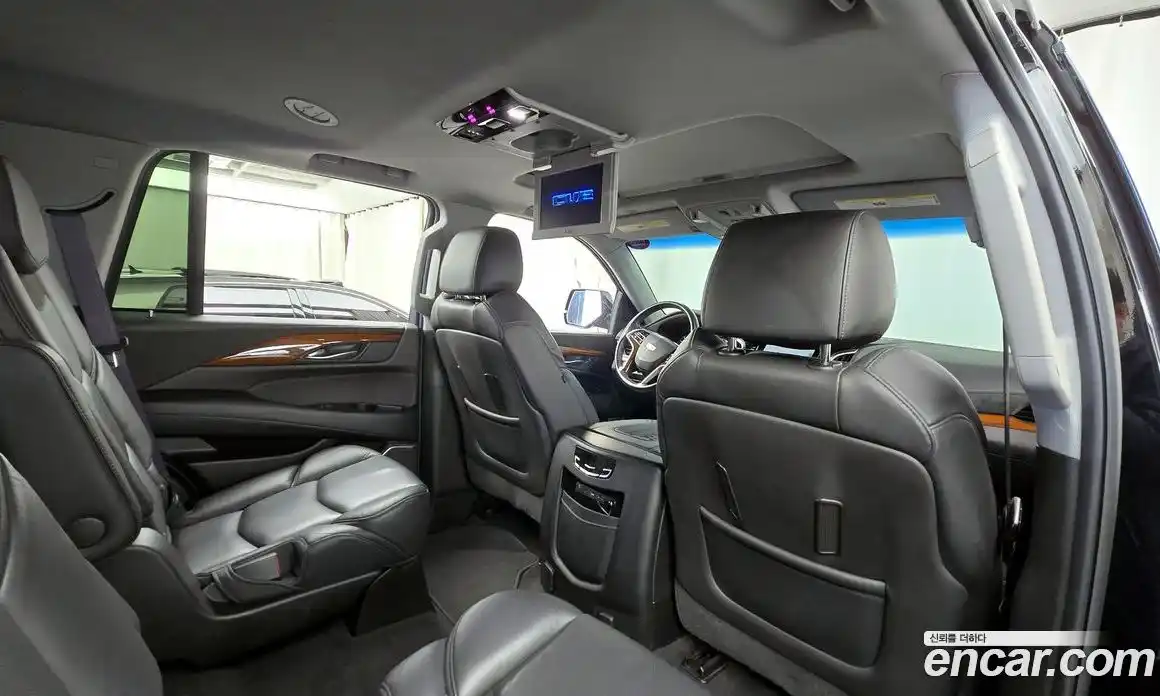 Cadillac Escalade 2017 6.2 Автомат в Москве № 320952, фото 16