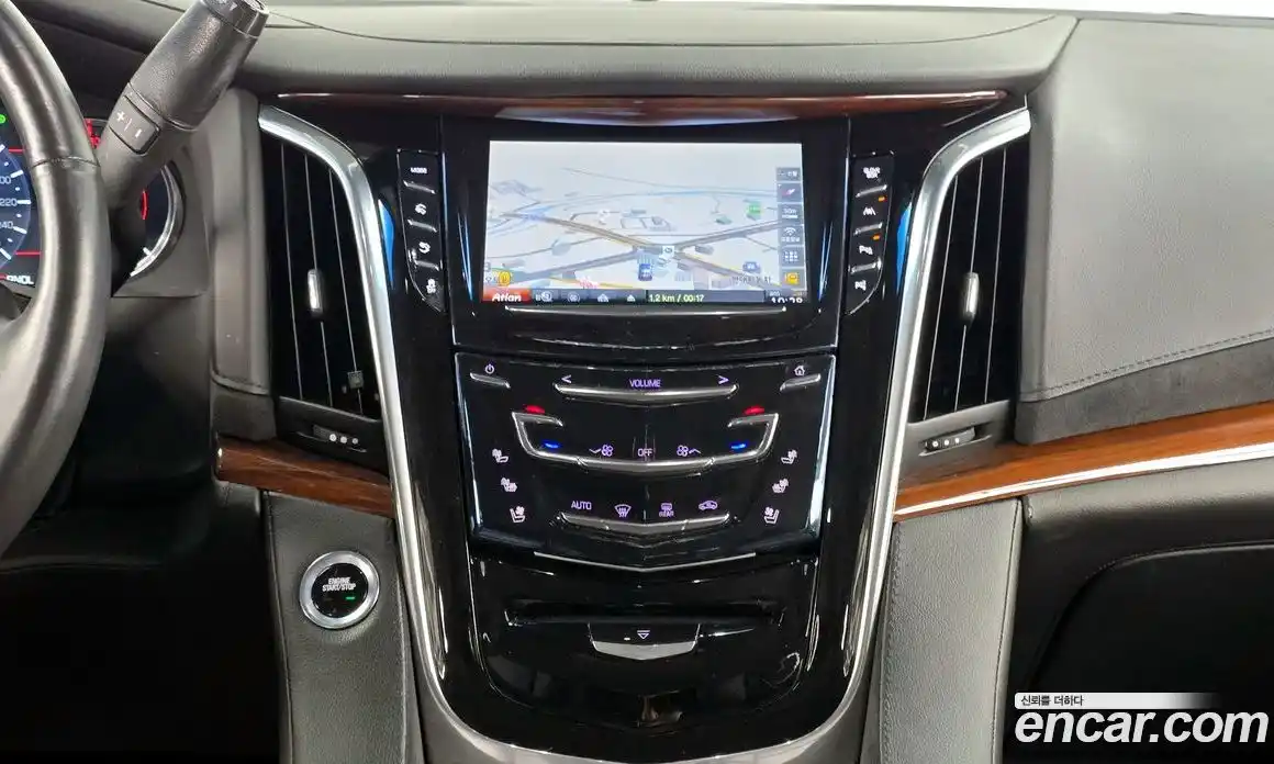 Cadillac Escalade 2017 6.2 Автомат в Москве № 320952, фото 19