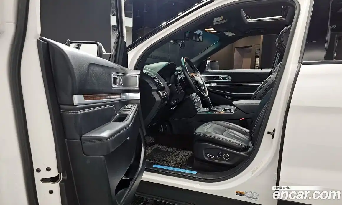 Ford Explorer 2016 2.3 Автомат в Москве № 330534, фото 12