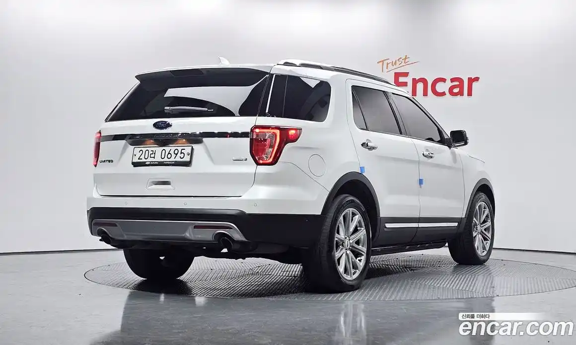 Ford Explorer 2016 2.3 Автомат в Москве № 330534, фото 9