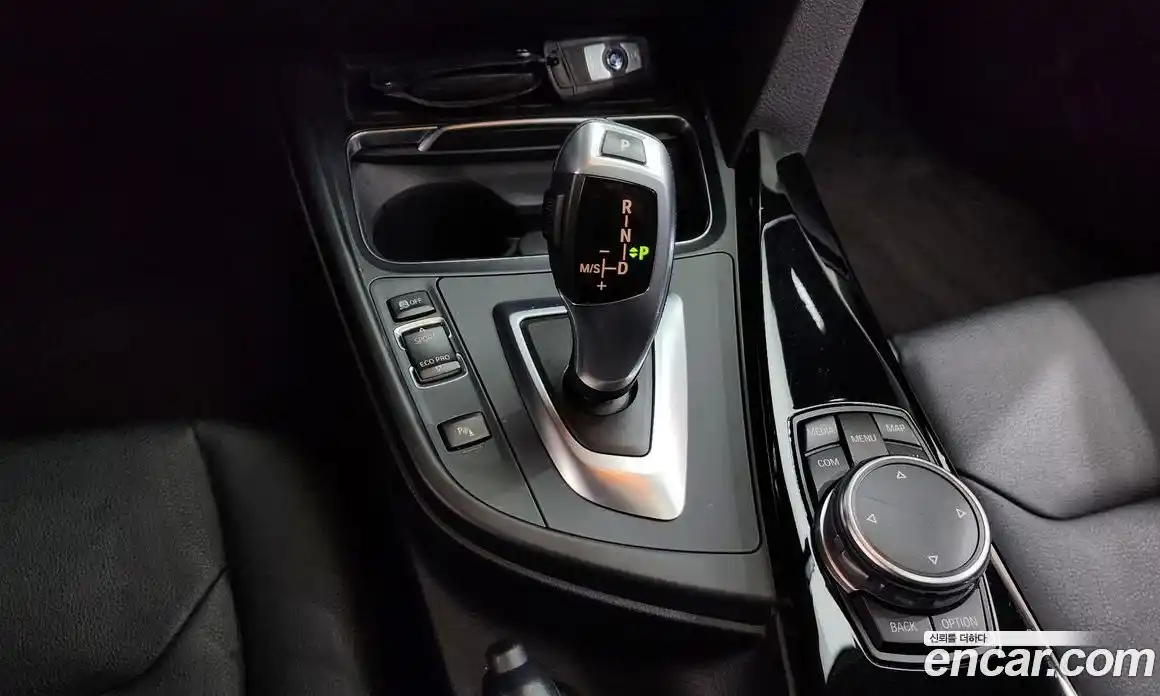 BMW 3-Series 2017 2.0 Автомат в Москве № 331446, фото 12