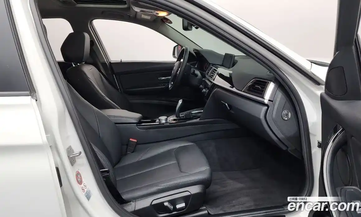 BMW 3-Series 2017 2.0 Автомат в Москве № 331446, фото 13