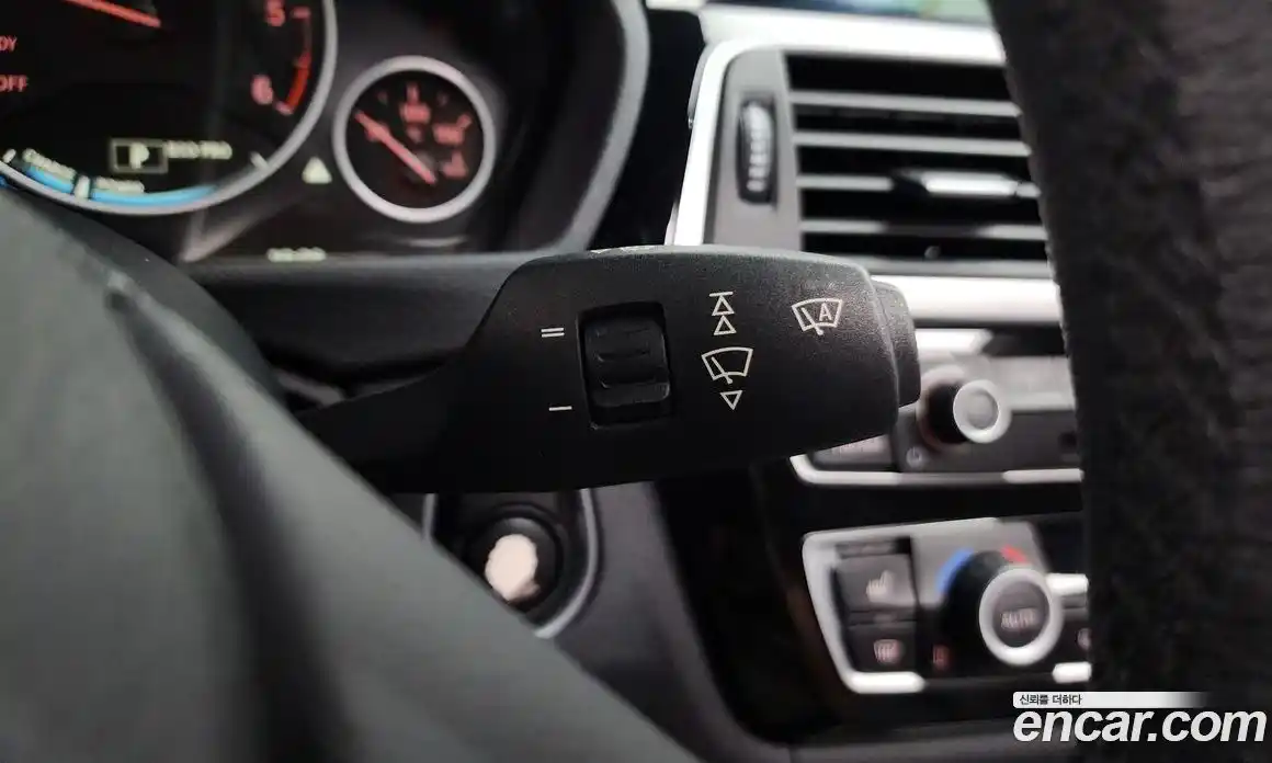 BMW 3-Series 2017 2.0 Автомат в Москве № 331446, фото 9