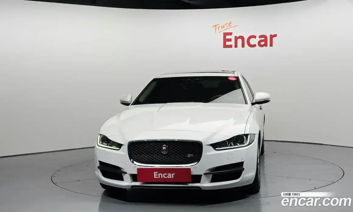 Jaguar XE 2016 2.0 Автомат в Москве № 335825, фото 7