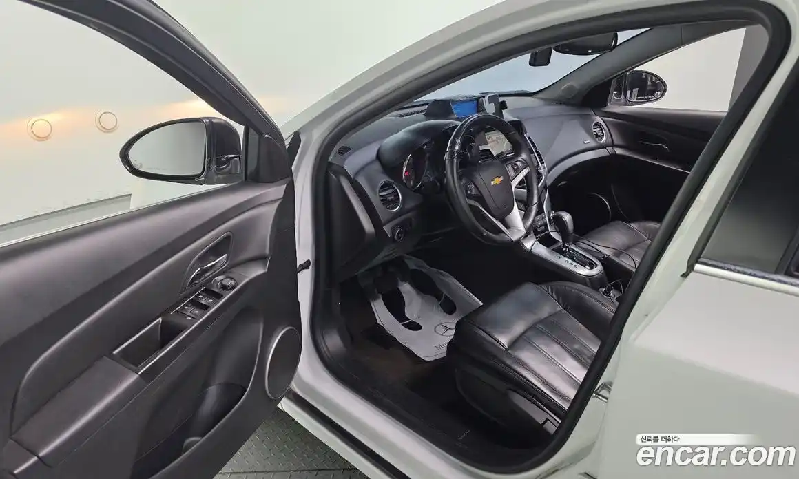 Chevrolet Cruze 2011 1.8 Автомат в Москве № 39250, фото 7