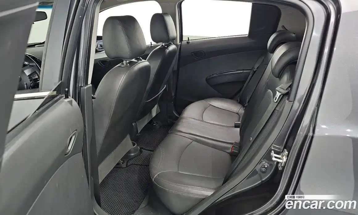 Chevrolet Spark 2015 1.0 Автомат в Москве № 41703, фото 16