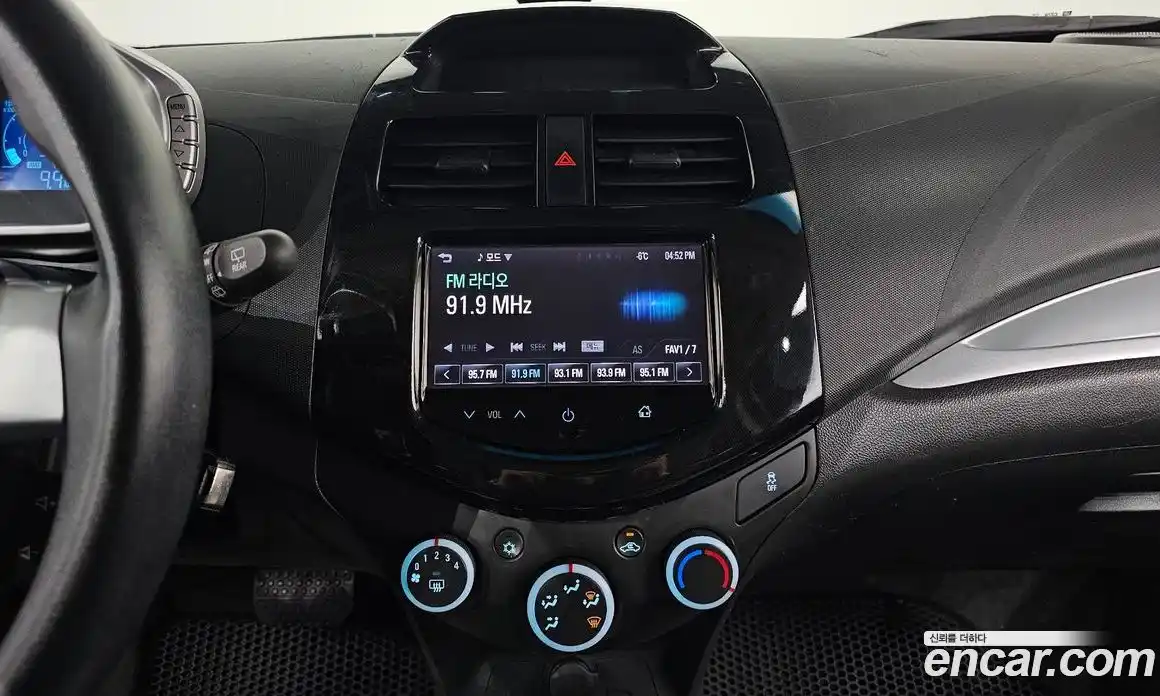 Chevrolet Spark 2015 1.0 Автомат в Москве № 41703, фото 17