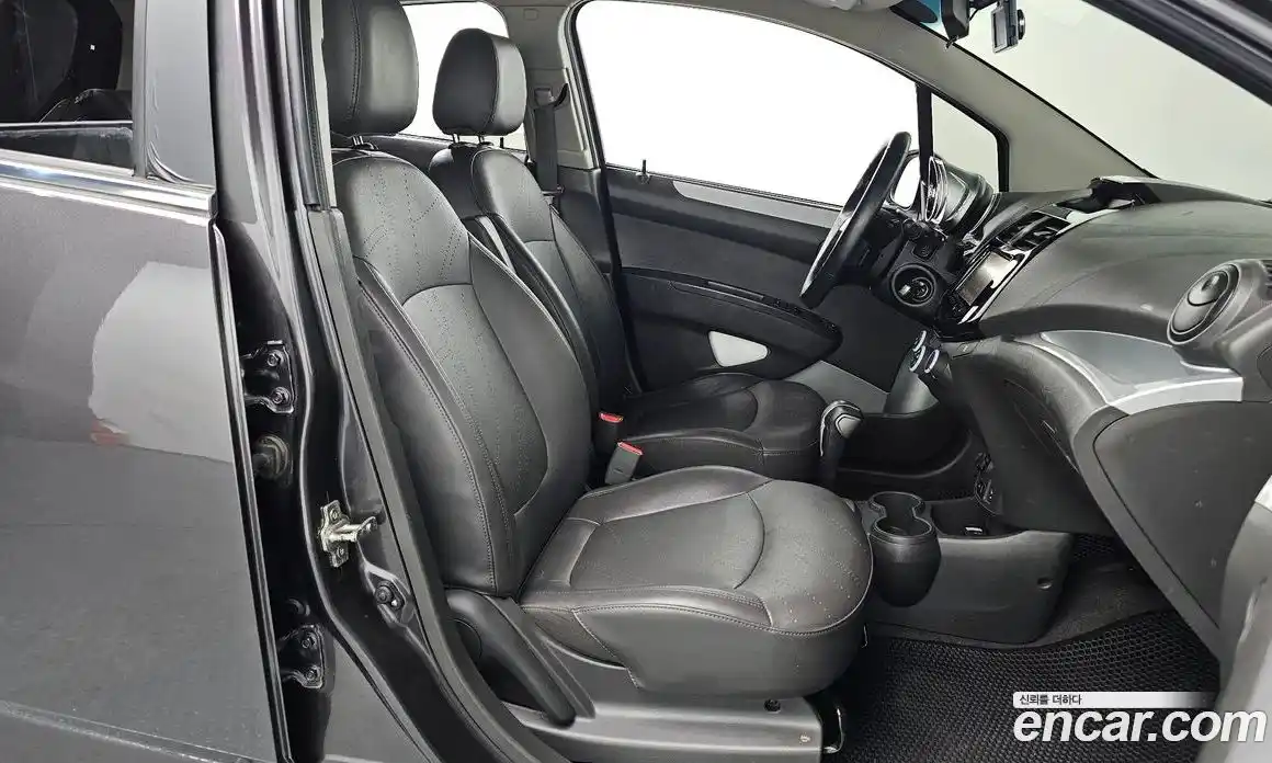 Chevrolet Spark 2015 1.0 Автомат в Москве № 41703, фото 6