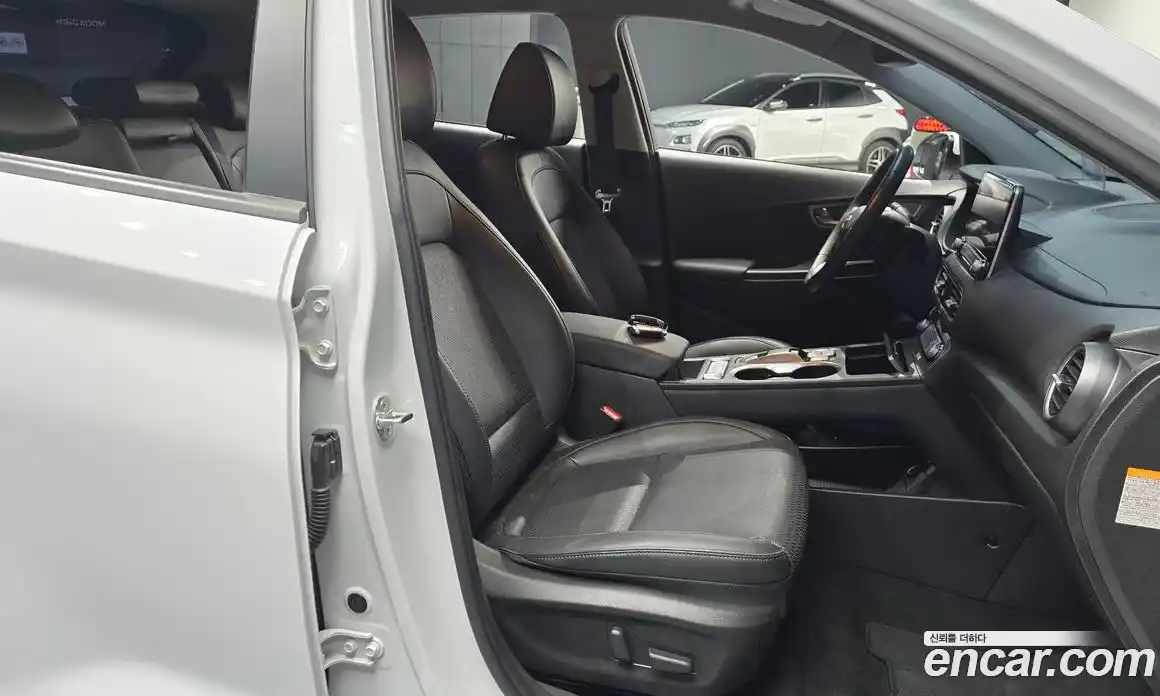 Hyundai Kona 2020 0.2 Автомат в Москве № 47133, фото 12