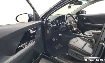 Kia Niro 2020 1.6 Автомат в Москве № 51880, миниатюра 4