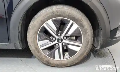 Kia Niro 2020 1.6 Автомат в Москве № 51880, миниатюра 6