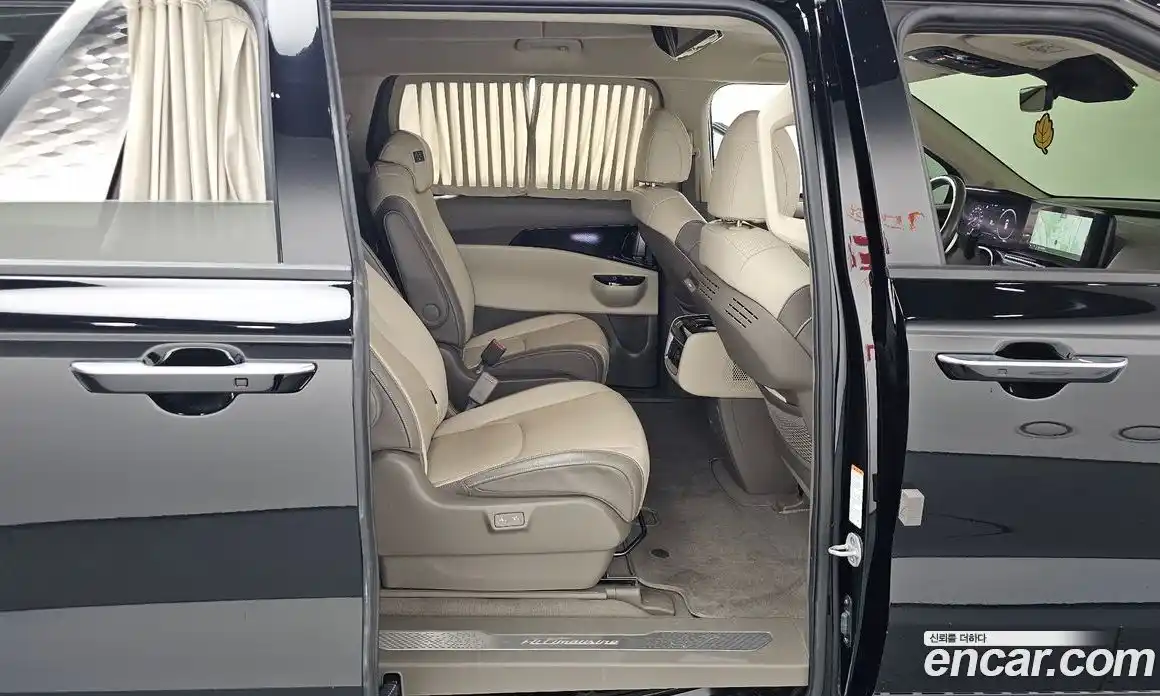 Kia Canival 2023 3.5 Автомат в Москве № 53667, фото 10