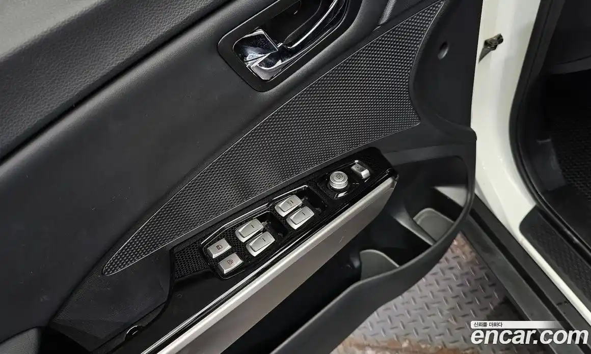 SsangYong TIBOLI 2016 1.6 Автомат в Москве № 62462, фото 14