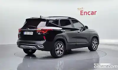Kia Seltos 2022 1.6 Автомат в Москве № 73654, миниатюра 3