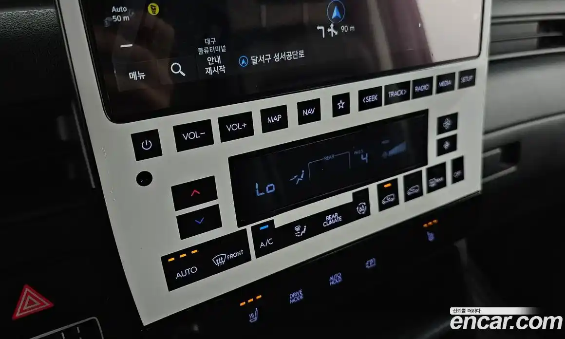 Hyundai Staria 2023 3.5 Автомат в Москве № 108774, фото 14